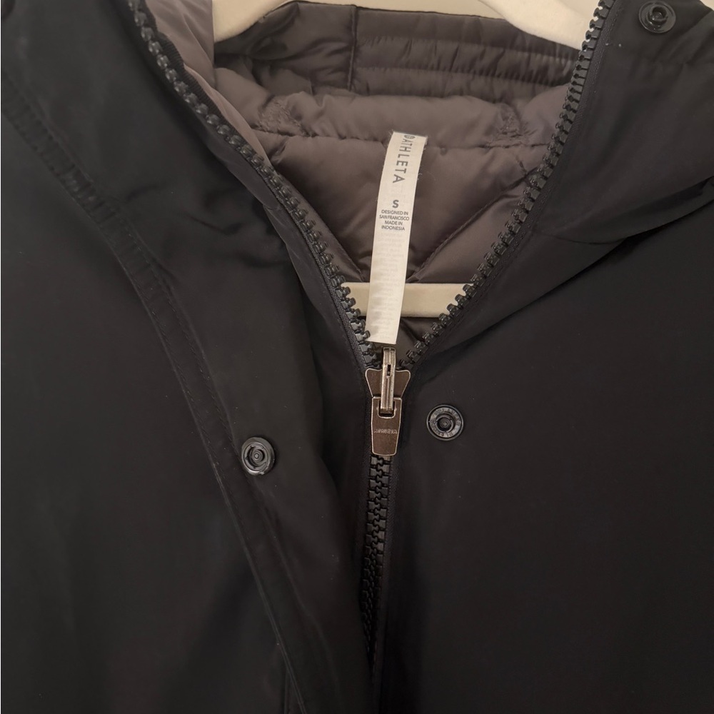 Athleta Vortex Reversible Down Jacket. Black/ Sil… - image 4